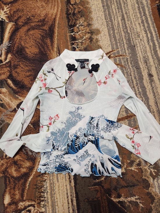 Forever 21 Tops - Forever 21 White Long Sleeve Top with Blue Wave & Pink Floral Print